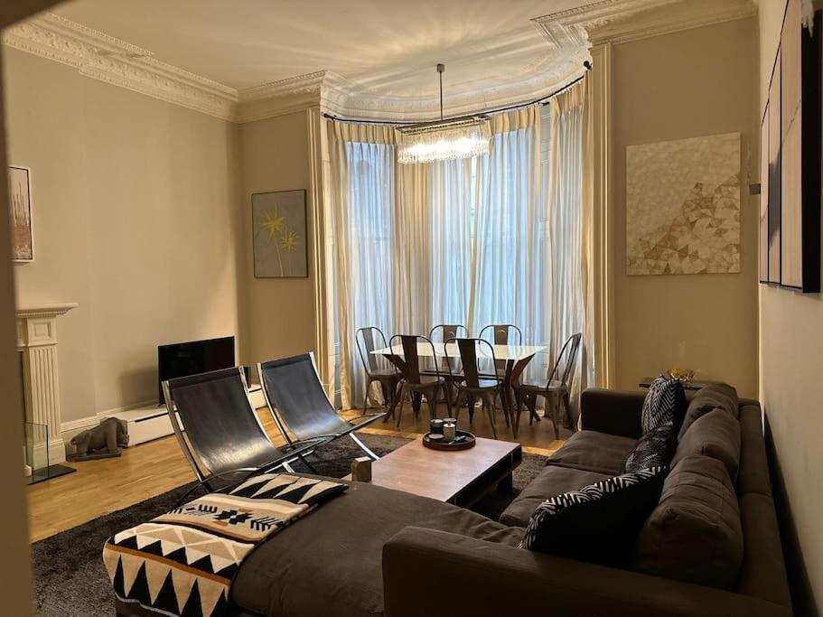 Апартаменти Stunning 2 Bed/2Bath Flat In Heart Of Kensington Лондон Екстер'єр фото